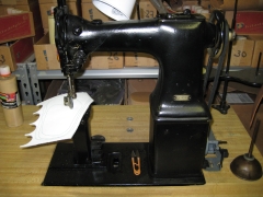 Black post sewing mach. #51w49